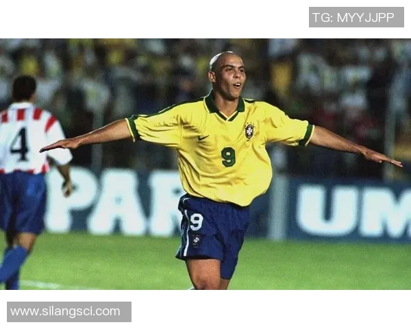 退役年龄最大的足球明星背后的传奇故事与辉煌成就